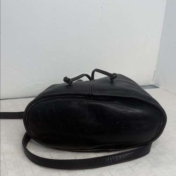 1990's COACH Classic Lula's Legacy black leather drawstring bucket MADE IN USA - Picture 6 of 11